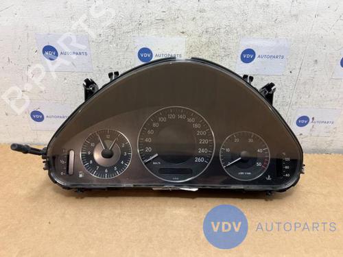 Used Display monitor MERCEDES-BENZ E-CLASS (W211) E 220 CDI (211.006) (150 hp) 25968576