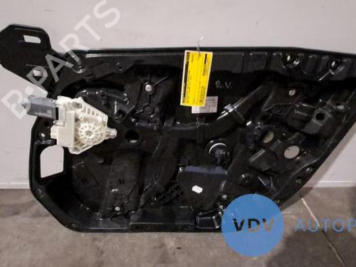 Lève-vitre avant droit MERCEDES-BENZ C-CLASS (W205) C 200 d (205.007) (136 hp) 25956095