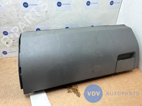 Used Glove box MERCEDES-BENZ SPRINTER 3,5-t Platform/Chassis (B906) 310 CDI (906.131, 906.133, 906.135, 906.231, 906.233,... (95 hp) 25967151