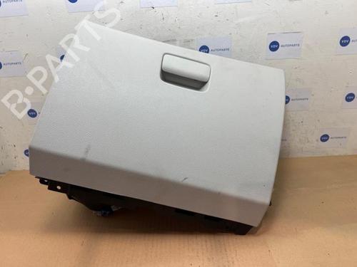 glove-box-mercedes-benz-cla-shooting-brake-x117-2015-2016-2017-2018-2019-38834233 main image