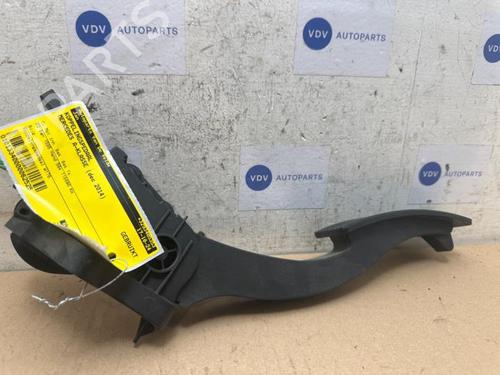 clutch-pedal-mercedes-benz-a-class-w176-2012-2013-2014-2015-2016-2017-2018-38836416 main image