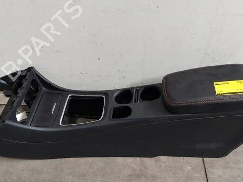 Used Middle console Middle console MERCEDES-BENZ GLA-CLASS (X156) GLA 200 CDI / d (156.908) (136 hp) 40284546 40284546