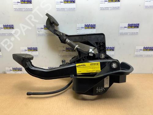 Pedal travão Pedal travão MERCEDES-BENZ C-CLASS (W205) C 180 BlueTEC / d (205.036) (116 hp) 38843702 38843702