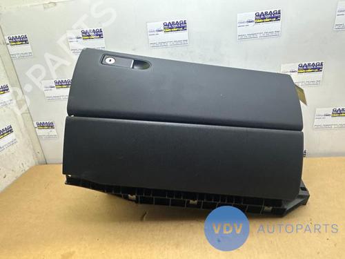 Used Glove box MERCEDES-BENZ CLS (C218) CLS 350 CDI / d (218.323) (265 hp) 25958088