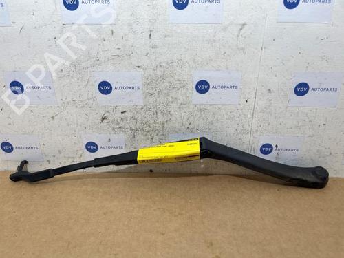 front-windshield-wiper-arm-mercedes-benz-e-class-w212-2009-2010-2011-2012-2013-2014-2015-2016-38835167 main image