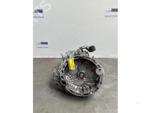 gearbox-mercedes-benz-cla-coupe-c117-2013-2014-2015-2016-2017-2018-2019-38850664 main image