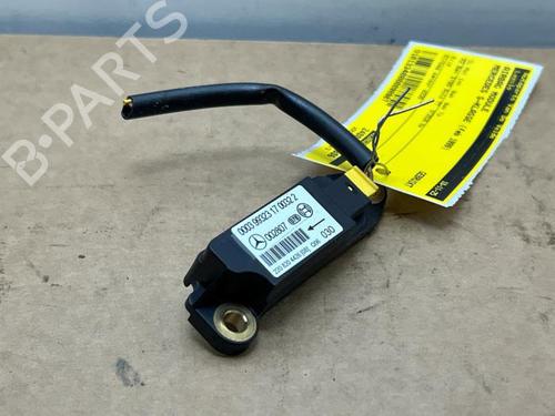 ecu-airbags-mercedes-benz-s-class-w220-v220-1998-1999-2000-2001-2002-2003-2004-2005-38822463 main image