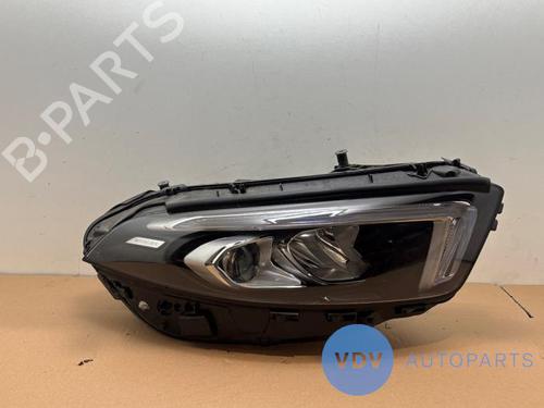 Faro destro MERCEDES-BENZ A-CLASS Saloon (V177) A 250 e (177.186) (218 hp) 30110777