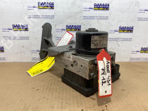 Used ABS pump ABS pump MERCEDES-BENZ C-CLASS (W203) C 270 CDI (203.016) (163 hp) 38848289 38848289