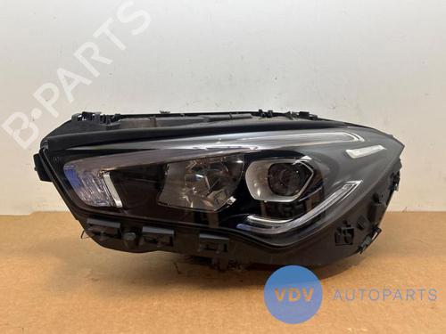 Faro sinistro MERCEDES-BENZ CLA Shooting Brake (X118) CLA 200 d (118.612) (150 hp) 29520278