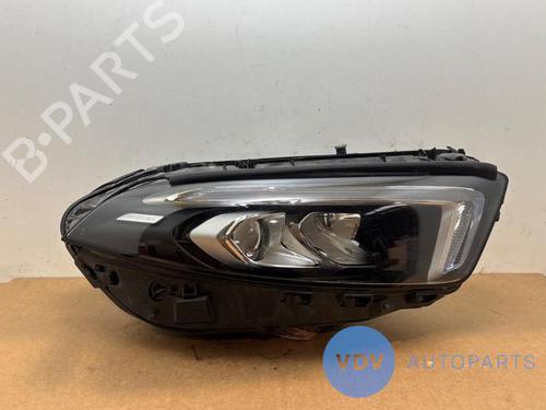 Faro destro MERCEDES-BENZ A-CLASS Saloon (V177) A 250 e (177.186) (218 hp) 30110780