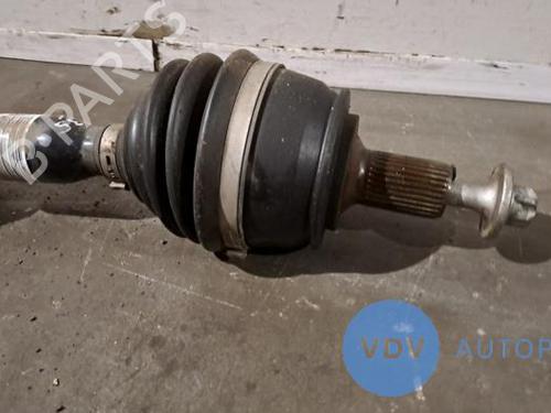 Left front driveshaft MERCEDES-BENZ CLA Coupe (C117) CLA 180 CDI / d (117.312) | BP25965221M38 