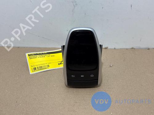 Used Display monitor MERCEDES-BENZ E-CLASS (W213) E 200 (213.042) (184 hp) 27195069