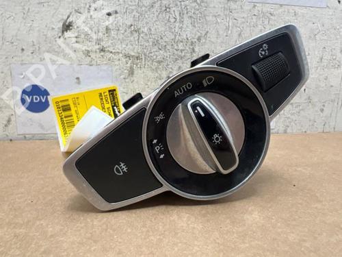 Commande de phare Commande de phare MERCEDES-BENZ C-CLASS (W205) C 180 BlueTEC / d (205.036) (116 hp) 38835889 38835889