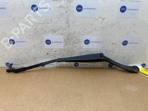 front-windshield-wiper-arm-mercedes-benz-c-class-w204-2007-2008-2009-2010-2011-2012-2013-2014-2015-38831535 main image