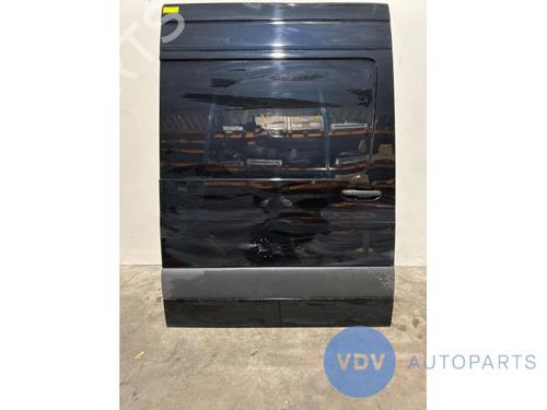 Used Right slide door MERCEDES-BENZ SPRINTER 3,5-t Van (B907, B910) 311 CDI RWD (907.631, 907.633, 907.635, 907.637) (114 hp) 29990346