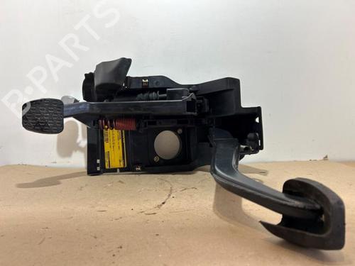 Used Clutch pedal Clutch pedal 39082801 39082801