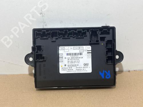 electronic-module-mercedes-benz-s-class-w221-v221-2005-2006-2007-2008-2009-2010-2011-2012-2013-38828019 main image