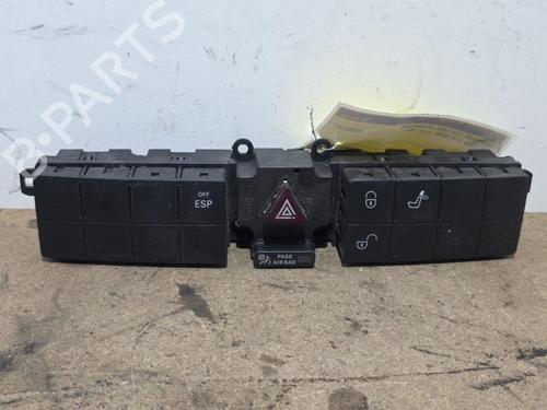 Used Warning switch Warning switch MERCEDES-BENZ C-CLASS (W203) C 200 CDI (203.007) (122 hp) 40065359 40065359