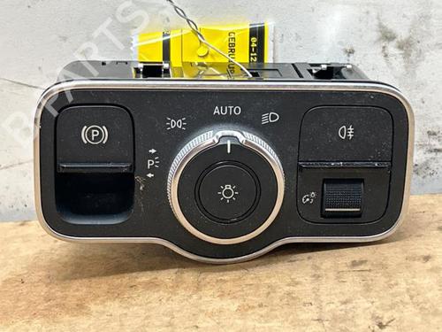 Used Headlight switch MERCEDES-BENZ A-CLASS (W177) A 200 (177.087) (163 hp) 31038871