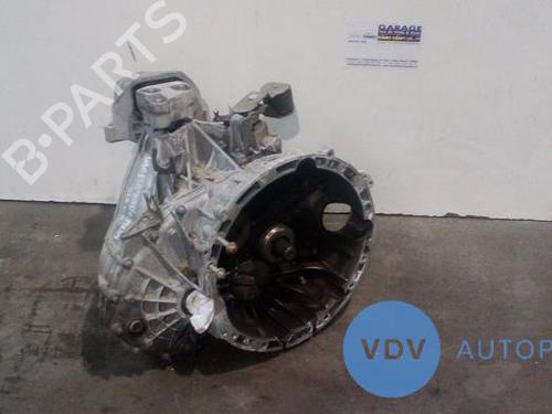 Used Gearbox MERCEDES-BENZ GLA-CLASS (X156) GLA 200 CDI / d (156.908) (136 hp) 25944201