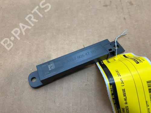 antennabase-mercedes-benz-a-class-w177-2018-38820145 main image