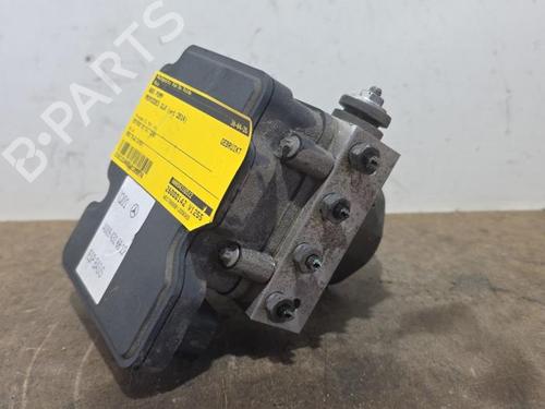 Used ABS pump ABS pump MERCEDES-BENZ GLA-CLASS (X156) GLA 200 CDI / d (156.908) (136 hp) 40483166 40483166