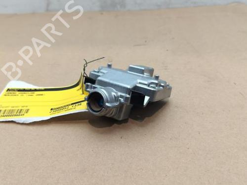 camera-mercedes-benz-s-class-coupe-c216-2006-2007-2008-2009-2010-2011-2012-2013-38817589 main image