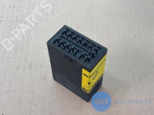 Used Electronic sensor MERCEDES-BENZ 124 Saloon (W124) 230 E (124.023) (136 hp) 26405473