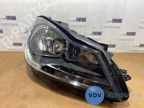 Used Right headlight MERCEDES-BENZ C-CLASS (W204) C 200 CDI (204.001) (136 hp) 25975603