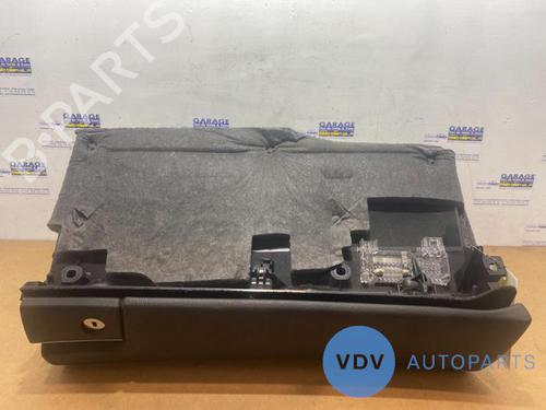 Used Glove box MERCEDES-BENZ C-CLASS (W203) C 200 CDI (203.004) (116 hp) 25951820