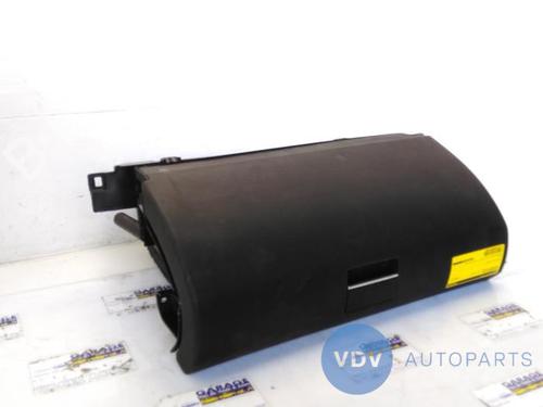 Used Glove box MERCEDES-BENZ A-CLASS (W169) A 150 (169.031, 169.331) (95 hp) 25944531