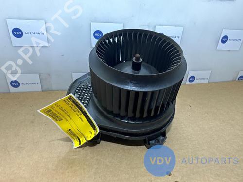 Used Heater blower motor MERCEDES-BENZ A-CLASS (W176) A 180 CDI / d (176.012) (109 hp) 25959892