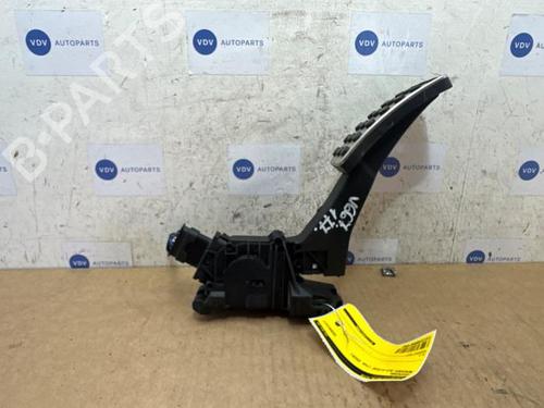 pedal-mercedes-benz-glb-x247-2019-38830661 main image