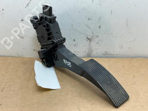 pedal-mercedes-benz-a-class-saloon-v177-2018-38822066 main image