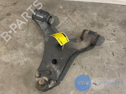 Used Left front suspension arm MERCEDES-BENZ A-CLASS (W169) A 180 CDI (169.007, 169.307) (109 hp) 25952407