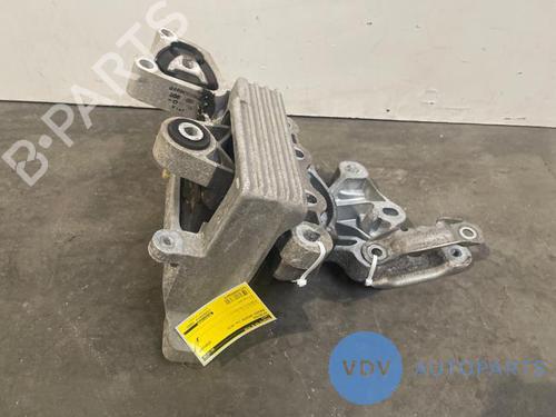 Used Gearbox mount MERCEDES-BENZ SPRINTER 3,5-t Van (B907, B910) 311 CDI (910.631, 910.633) (114 hp) 29466280