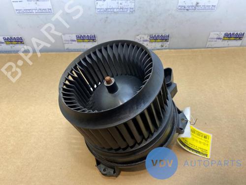 Used Heater blower motor MERCEDES-BENZ A-CLASS (W176) A 160 CDI / d (176.011) (90 hp) 25956563