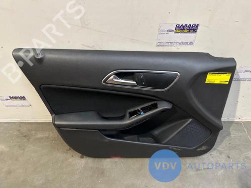 Venstre frontpanel MERCEDES-BENZ A-CLASS (W176) A 160 CDI / d (176.011) (90 hp) 25956541