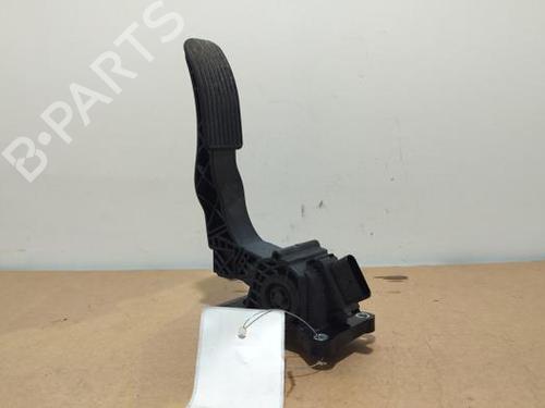 pedal-mercedes-benz-vito-tourer-w447-2014-38816623 main image