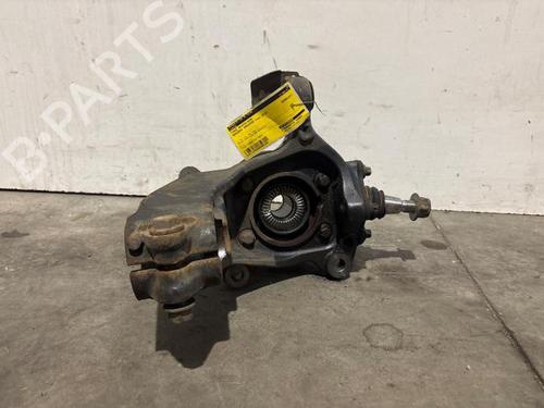 Used Right front steering knuckle Right front steering knuckle MERCEDES-BENZ SPRINTER 3,5-t Van (B907, B910) 311 CDI (910.631, 910.633) (114 hp) 38825562 38825562