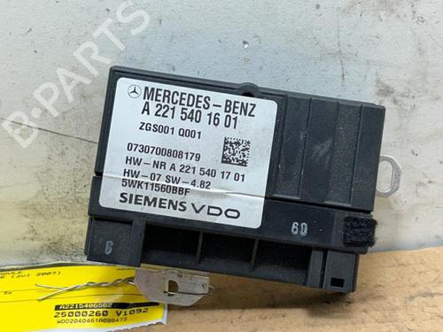 fuel-ecu-mercedes-benz-c-class-w204-2007-2008-2009-2010-2011-2012-2013-2014-2015-38820788 main image
