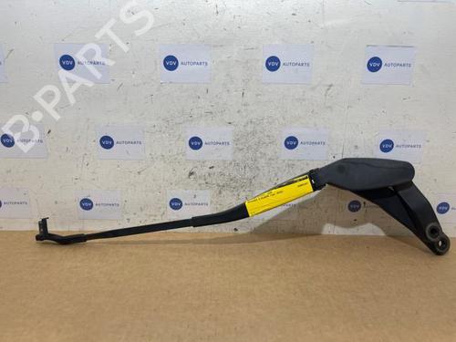 front-windshield-wiper-arm-mercedes-benz-e-class-w212-2009-2010-2011-2012-2013-2014-2015-2016-38835166 main image