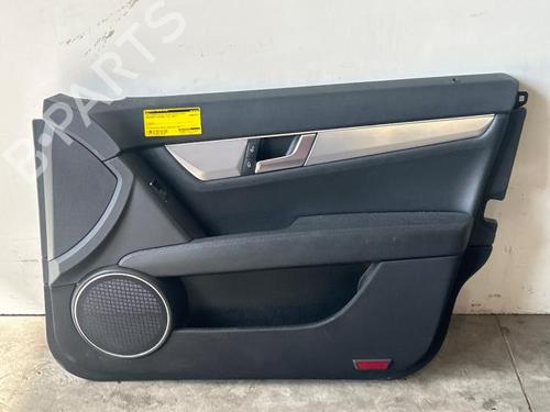 Used Front right panel Front right panel RELIANT SCIMITAR Roadster 1300 (69 hp) 40289400 40289400