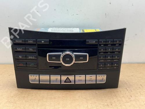 Used Radio Radio MERCEDES-BENZ CLS Shooting Brake (X218) CLS 350 CDI / d (218.923) (265 hp) 38823084 38823084