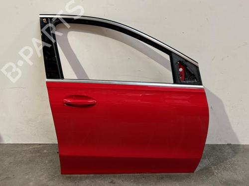 right-front-door-mercedes-benz-b-class-sports-tourer-w247-2018-38818675 main image