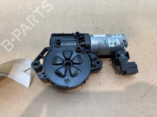 sunroof-engine-mercedes-benz-s-class-w222-v222-x222-2013-2014-2015-2016-2017-2018-2019-2020-38824019 main image