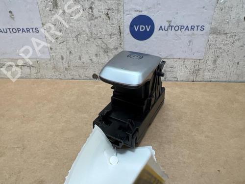 hand-brake-mercedes-benz-e-class-w213-2016-38835768 main image