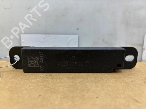 Used Antenna/Base Antenna/Base MERCEDES-BENZ S-CLASS (W223) S 580 e (223.068) (510 hp) 40483274 40483274
