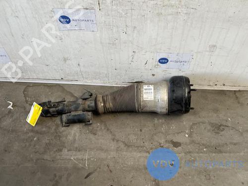 Used Right rear shock absorber MERCEDES-BENZ S-CLASS (W222, V222, X222) S 350 BlueTEC / d (222.132, 222.032, 222.123) (258 hp) 25975705